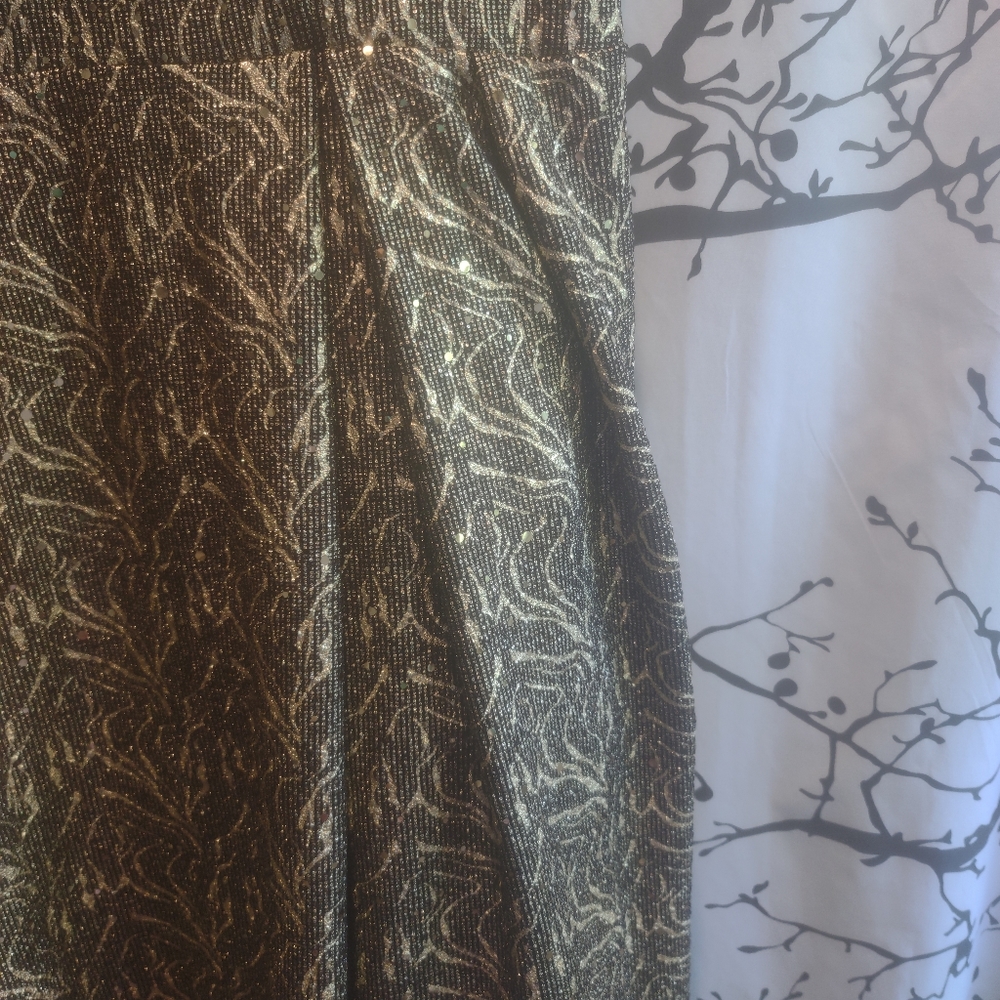 Dress - Picture 4 of 6